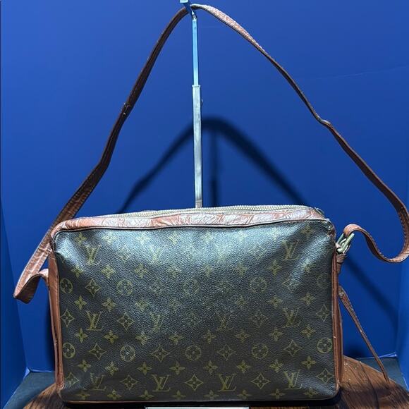 Louis Vuitton Brown Monogram Messenger Bag - Picture 1 of 14